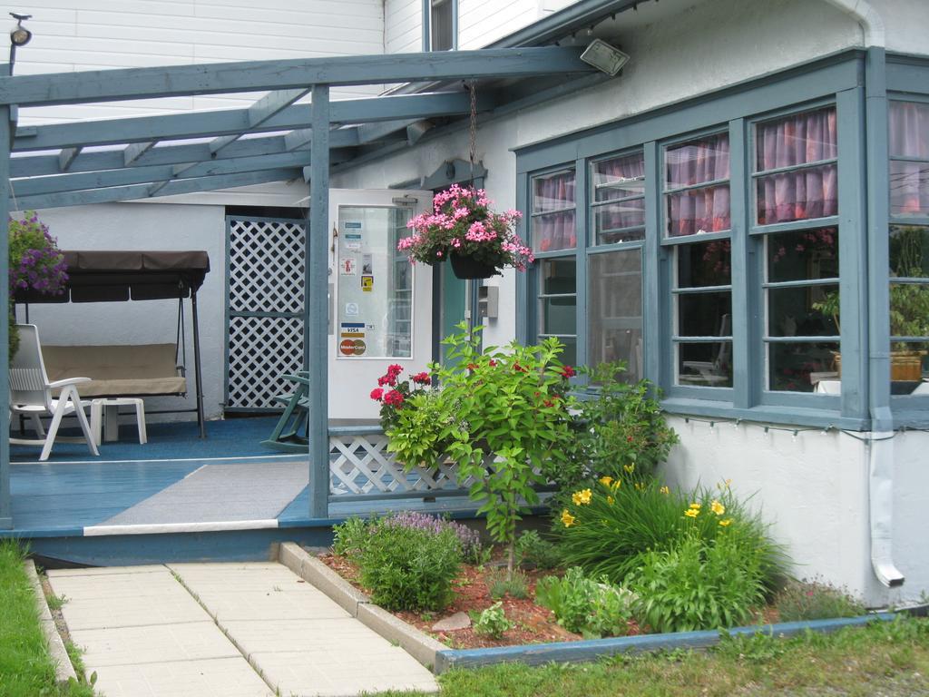 Maison Cadorette Saint-Jean-des Piles Exterior photo